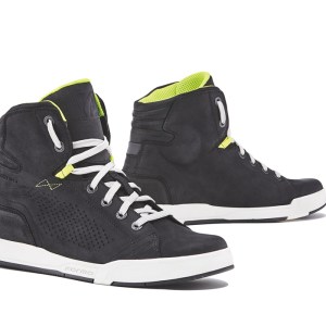 Forma Swift Flow BlackWhite Boots
