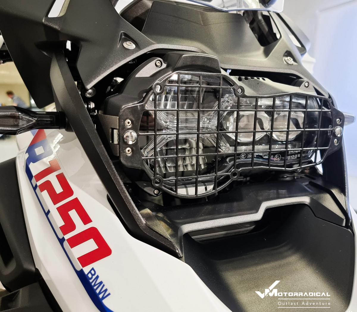 Motorradical BMW R1200 & R1250 LC Head Light Guard – Grid Type - Image 2