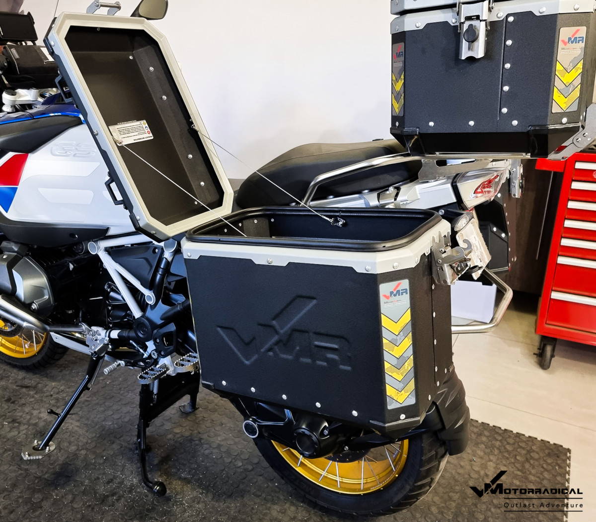 MOTORRADICAL Pannier set (black or silver) - Image 9