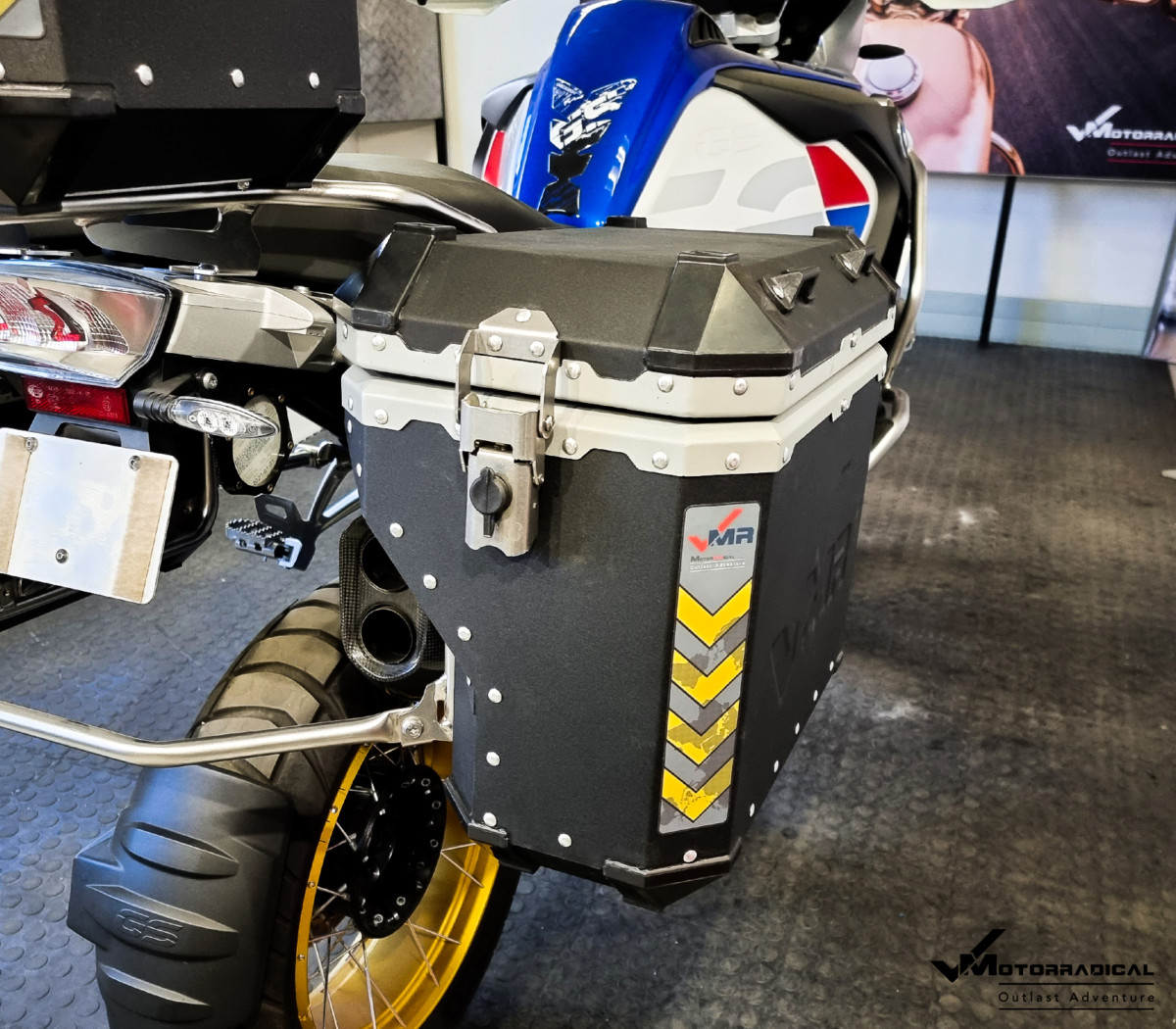 MOTORRADICAL Right Hand Pannier - Image 9