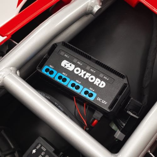 Oxford Junction Box -12V with fused power outlets - Image 3